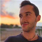 Ehy, vuoi suonare divertendoti? Impartisco lezioni di pianoforte per principianti